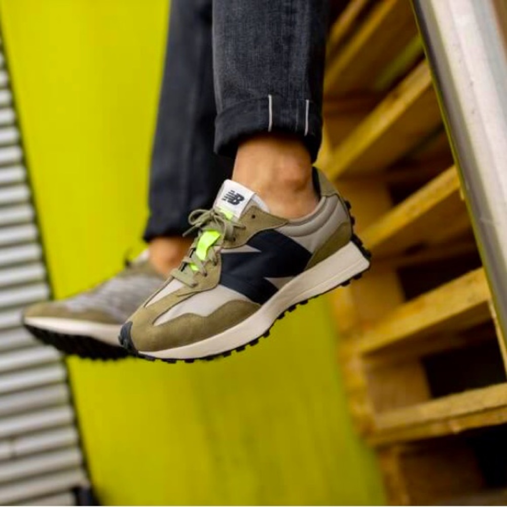 Women’s New Balance Olive Sneakers. Size 7.5. $45! Like New.